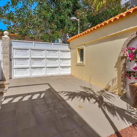 Bouganvilla Am Mit Pool Villa