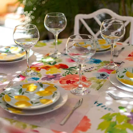 Bouganvilla Am Mit Pool